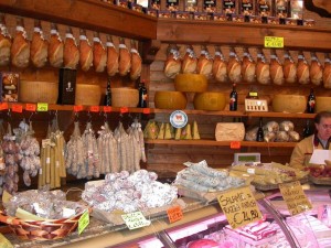 Negozio Parmigiano Reggiano e prodotti tipici emilia romagna